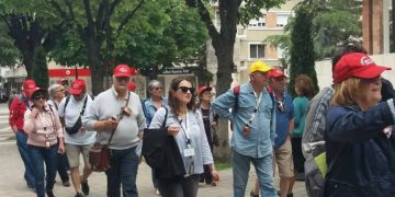 Turizmi është gjallëruar ndjeshëm gjatë 9 muajve të këtij viti, statistikat e BSH: Të huajt kanë shpenzuar 1.5 mld euro në vendin tonë