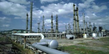 Çmontimi i uzinës së Ballshit, Erion Braçe shpërthen i revoltuar dhe bën deklaratën e fortë: Pse nuk u thoni naftëtarëve kush është pronari?