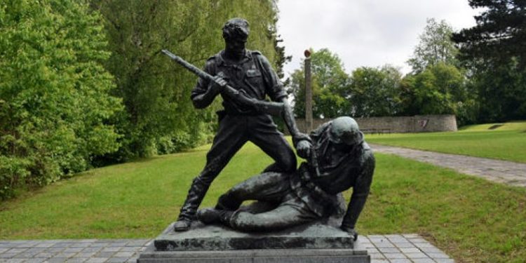 Monumenti shqiptar në Mauthausen