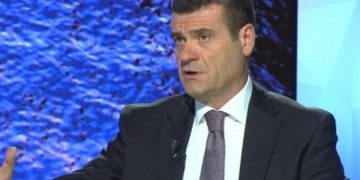 Astrit Patozi: Si mund ta durosh Bashën të flasë për trekëndëshin e Bermudës
