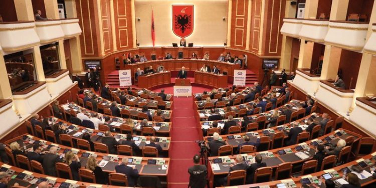 Nis sot sesioni i ri parlamentar, i pranishëm do të jetë edhe presidenti turk, ja detajet