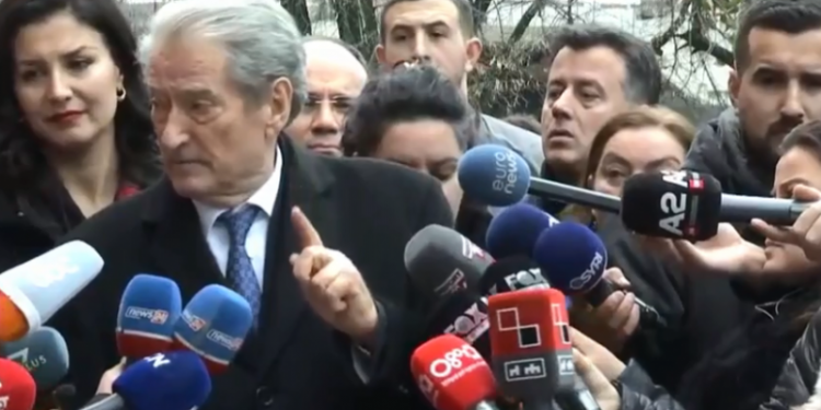 Dëshmia e fortë nga SHBA: Ky biznesmen është një mafioz i lindur i Napolit! Ja çfarë i bëri dhuratë Sali Berisha
