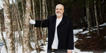 “A doni të dini kush e ka kërkuar kokën tuaj”?! Si kurrë më parë, Edi Rama rrëfen si u rrah me shufra hekuri në vitin 1997: Mrekulli që mbijetova! Vetëm për një arsye nuk do t’i isha futur politikës