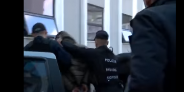 Ngjarjet e bujshme që tronditën Shqipërinë në 2021: Nga Shkodra, në Elbasan, Tiranë dhe Durrës, përplasja mes grupeve kriminale