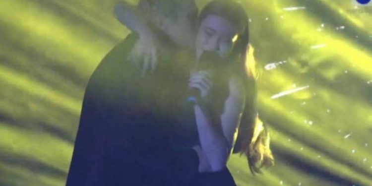 Puthi vajzën në buzë, aktivistja reagon ashpër ndaj konkurrentit të Big Brother VIP: Të pështirë!