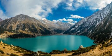 Kazakistani, njerëz të varfër në një vend të pasur