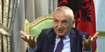 Meta që sulmonte qeverinë dhe emëronte deputete për LSI-në  “rëndë” nga kujtesa dhe paranojat: Ka patur plan për gjakderdhje dhe dhunë më 25 Prill, krenar që falë kontributit tim ky skenar u shmang!