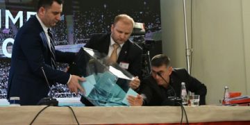 Mbyllen zgjedhjet, zgjidhet kryetar i Shoqatës Rajonale të Futbollit në Tiranë