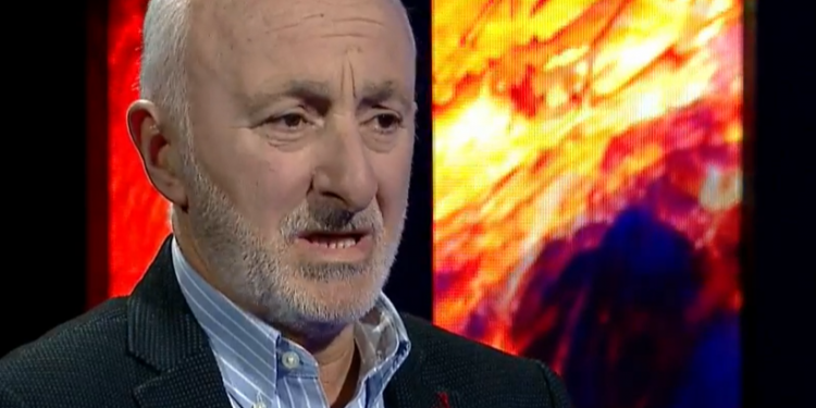 Turp! Sul Mema quan arritje komoditetin e drejtuesëve të FSHF: E keni parë çfarë ka bërë Duka apo jo, i kemi zyrat më të mira se Norvegjia e Zvicra