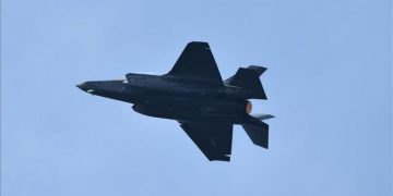 Avioni amerikan F-35 përplaset me aeroplanmbajtësen në Detin e Kinës Jugore, 7 të plagosur