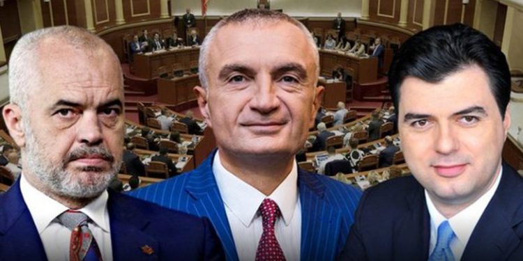 Dy këndet e ‘trekëndëshit’ po përballen në Kushtetuese! Po gjeometër Lulzimi?