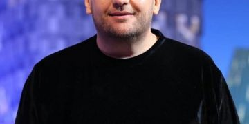 Moderatorja e njohur shqiptare në Sanremo 2022? Pas skandalit që nxori kryetari i Këshillit të Medias , Olti Curri publikon ‘faktin’ dhe pamjet që po ‘çmendin’ rrjetin: Ja fotoja që e vërteton