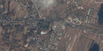 Nuk ndalet Putin pas dështimit të sulmit të parë! Publikohen pamjet: Kjo është kolona ruse që po i afrohet Kievit