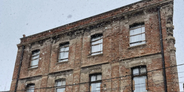 Ambasadori gjerman e konsideroi “bashkëpunëtor të nazistëve”! Pezullohet projekti për restaurimin e shtëpisë së kriminelit Xhaferr Deva nga qeveria e Albin Kurtit