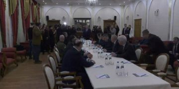 Përfundon pas tre orësh takimi Kiev-Moskë në Bjellorusi, ç’kanë vendosur palët