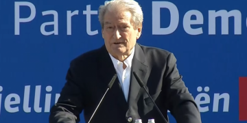 Meta i jep Berishës me qira partinë! Ish-kryeministri prezanton kandidatët e LSI-PDK në zgjedhje: Kryemadhi pranon pazarin për të dëmtuar PD më 6 mars