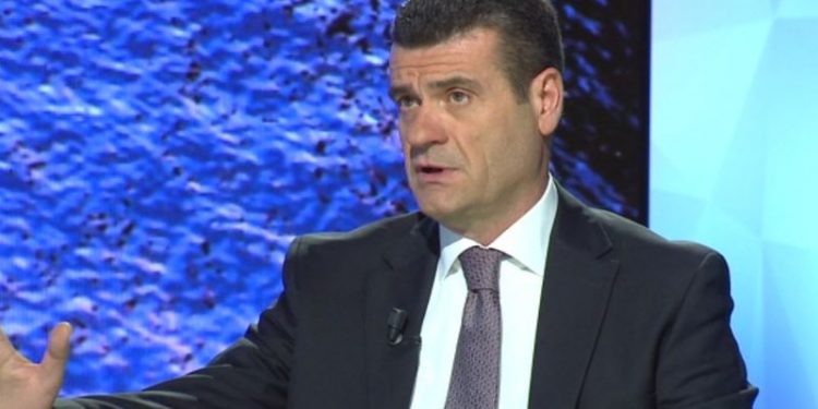 “Jo të gjitha për Edi Ramën more burra”! Astrit Patozi publikon foton dhe plas deklaratën e fortë për zgjedhjet e 6 Marsit: Venë dëm edhe gjithë sakrificat e Metës për..