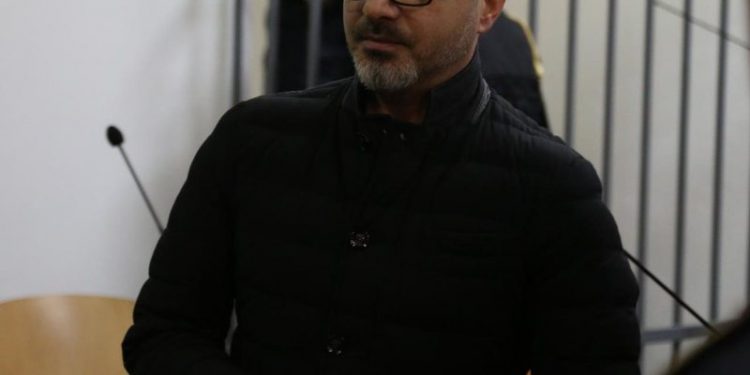 Skandal! Gjykata qesharake: Ngatërron menyrën e vuajtjes së dënimit me vendimin gjyqësor për burgimin e Saimir Tahirit, dalin nxjerr prapaskenat “bombë”