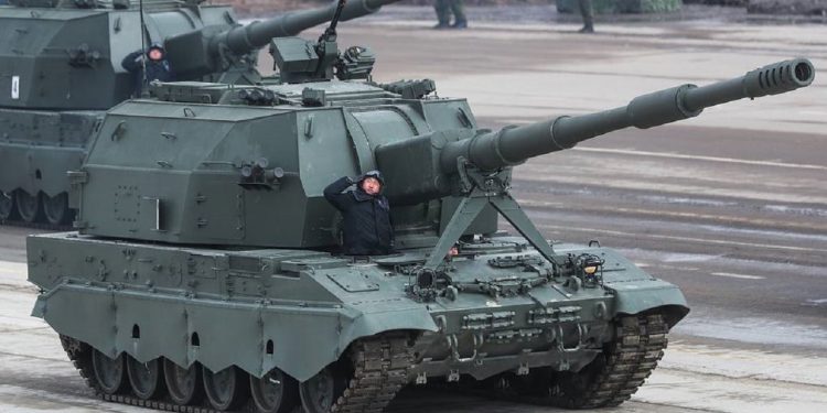 Bie edhe Nova Kakhovka! Ushtarët rusë largojnë flamujt ukrainas