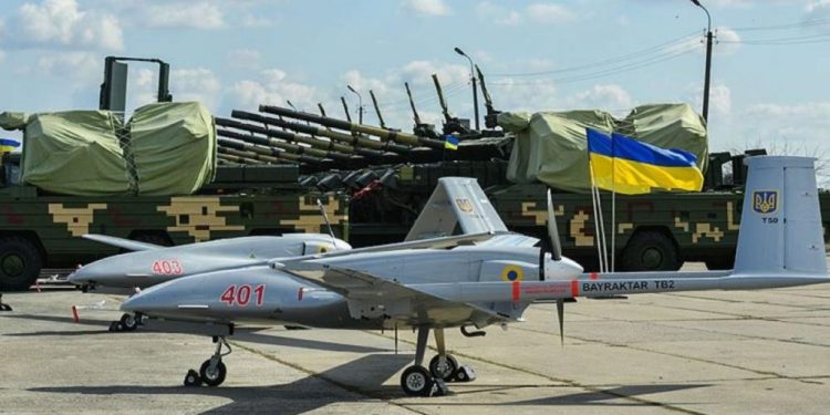 Droni turk “Bayraktar TB2” u bën gjëmën rusëve, tanket “thahen” për naftë