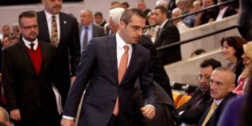 Ilir Meta bën publike intrigat e turpshme në kurriz të Tahirit! Rama donte që shkarkimin e Tahirit të ma faturonte mua…si dhuratë