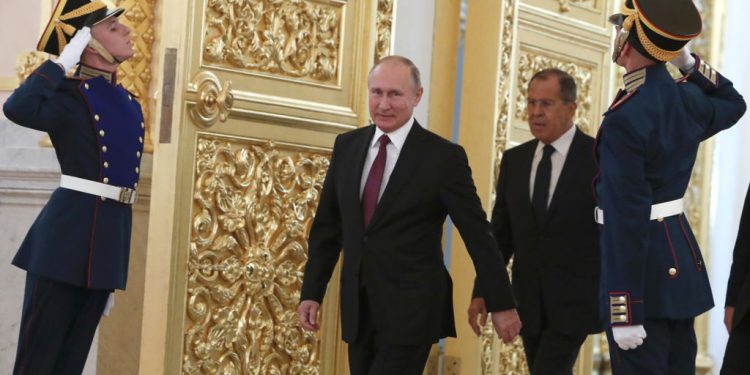 Oligarkët rusë rebelohen ndaj Putin: Kemi humbur 128 miliard dollarë deri tani