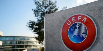 FIFA dhe UEFA me dorë të hekurt, pezullojnë Rusinë dhe klubet ruse nga të gjitha kompeticionet