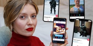 “Duke fjetur me armikun”! Trupat ruse përpiqen të kapin gratë ukrainase në Tinder: Një djalë muskuloz pozoi duke u…