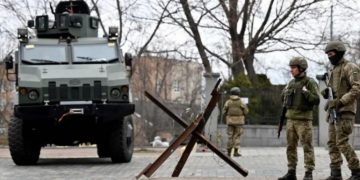 Luftë në çdo qytet, ushtria e Ukrainës: Rrëzuam helikopterë e dronë të rusëve (flet për kohëra të vështira)