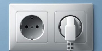 Kriza energjitike! Kurseni, kurseni, kurseni: Këto 6 paisje harxhojnë energji edhe të fikura, stakon prizat