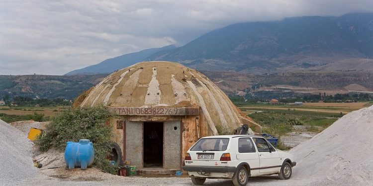 Shes “bunker”… transporti falas!