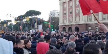 Mentor Kikia: Çmimet as rriten e as ulen me vendim qeverie!