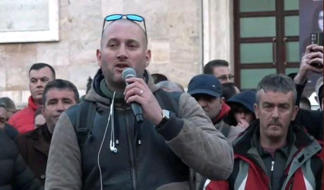 Po thyen rrjetin, aktori Flor Binaj shfaqet me parullë ironizuese për Ramën dhe Bashën, ja çfarë ka shkruar