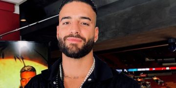 “Shpërthyese”! Koncerti i Malumës në Greqi nisi me performancën e këngëtares së njohur shqiptare që i la të gjithë pa fjalë: Jehonë në mediat greke