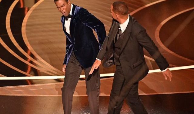 Çfarë pashë në sallën e shuplakës që u dëgjua përreth botës