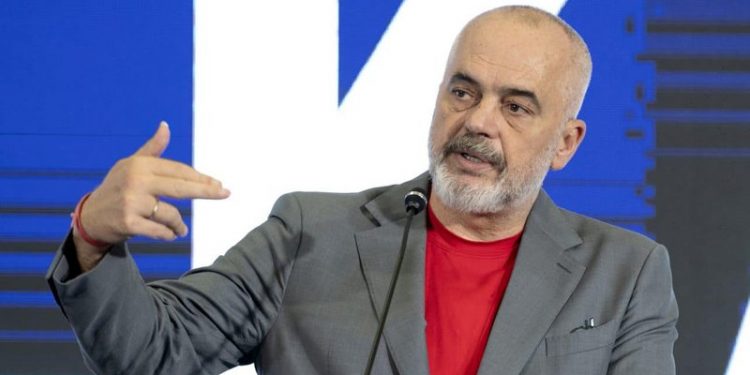 “Nuk do vendosin më furnizuesit e naftës për çmimin”! Rama paralajmëron: Ja kush janë zyrtarët e lartë që do të marrin ‘frenat’ në dorë