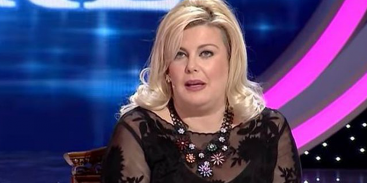 E akuzon se i vodhi shumën marramendëse të parave, Eni Çobani kallëzon krahun e saj të djathtë në punë, policia e vë në pranga, zbardhet konflikti mes tyre