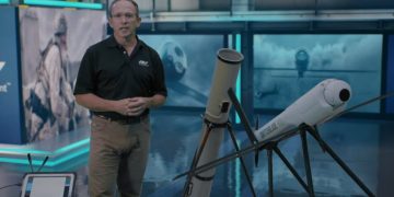 Peshon 3 kg dhe mbahet në çantë, ‘droni-kamikaz’ i SHBA-ve drejt Ukrainës