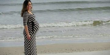 Ai fotografoi gruan e tij shtatzënë, por nuk e imagjinoi se do bënte një nga fotot më të bukura në botë