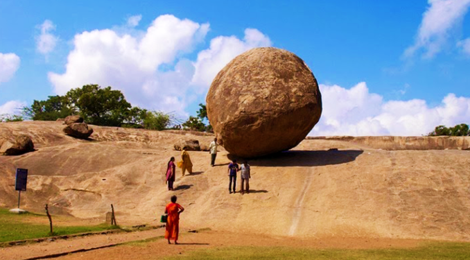 Guri që thyen ligjet e fizikës: Rri pjerrët dhe nuk bie edhe po ta tërheqin 100 elefantë!