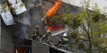 Shpërthime me bomba në Kharkiv, por ukrainasit pretendojnë se po përparojnë në lindje të qytetit. Kryebashkiaku thirrje banorëve: Qëndroni në strehimore