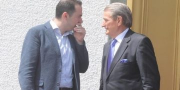 Si shkoi Salianji në “prehrin” e Berishës