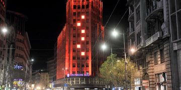 Serbia nxjerr në shitje “Albanija”-n që ngrihet mbi Beograd (historia e “Shqipërisë” në zemër të kryeqytetit serb)