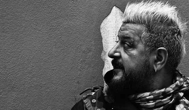 Dritaret e Bojken Lakos, një rrëfim i këngëtarit që jeton me mamin, për Ben Blushin: Nga ndarja me Semin, tek lënia e drogës dhe ish-gruaja që ndodhet në burg