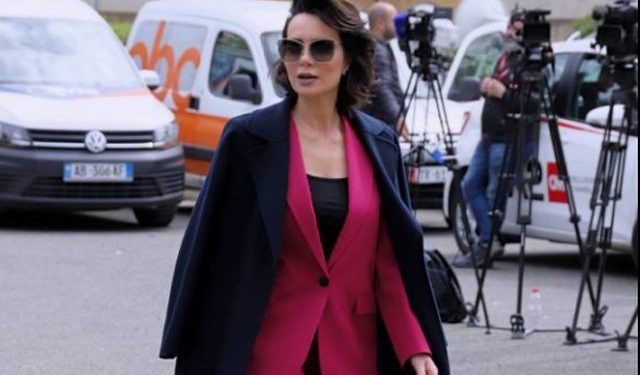 Grida Duma “entuziazmohet” dhe tregon muskujt: Rama s’ka guxim të më dëgjojë ndaj ikën sa herë nis të flas