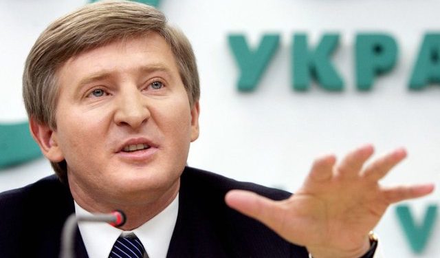 Njeriu më i pasur i Ukrainës zotohet të rindërtojë Mariupolin e rrafshuar nga rusët