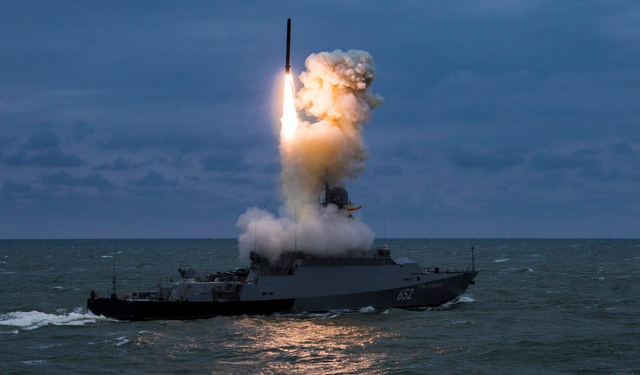 “Forbes” ka llogaritur koston totale të raketave të lëshuara nga Rusia! Aq sa kërkon Zelensky çdo muaj nga bota…7 miliard dollar