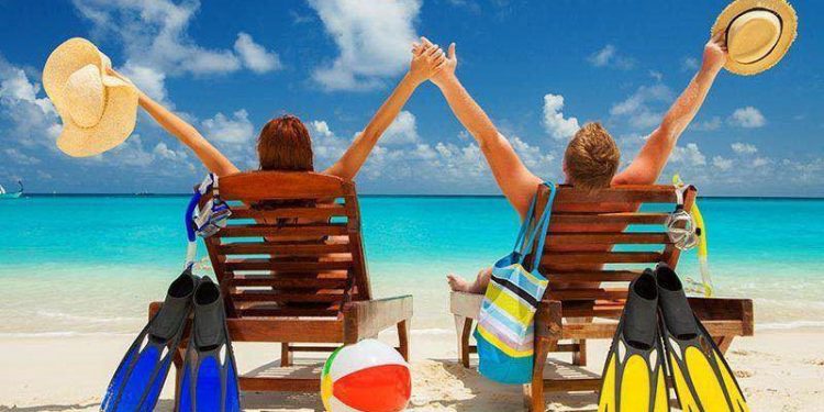 “Qytetari dixhital” rrit dozën e talljes: Zoti Berisha, ja fotografia e Gjiknurit në Maldive në resortin luksoz krah një vajze
