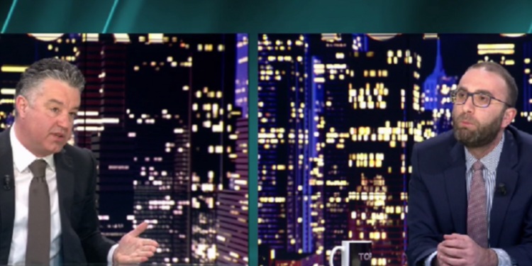 “Unë kam kaluar netë pa gjumë”! Demokratët zihen me njëri-tjetrin, Gazment Bardhi nuk përmbahet ndaj kolegut të tij: Ti në fakt ke vuajtur shumë, djersa vu!