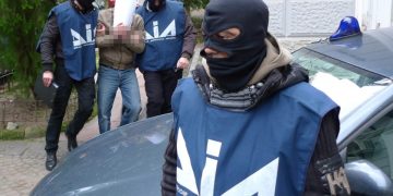 Raporti i Antimafies italiane publikon të dhënat: Shqiptarët dhe turqit menaxhojnë trafikun e heroinës, ja në dorë të kujt është kokaina